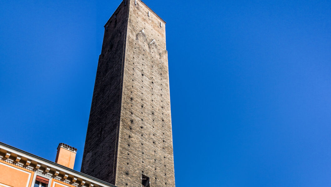 Torre Prendiparte (Torre Coronata) a Bologna